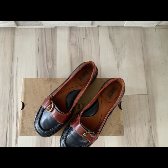 Born women’s loafers - Picture 2 of 3